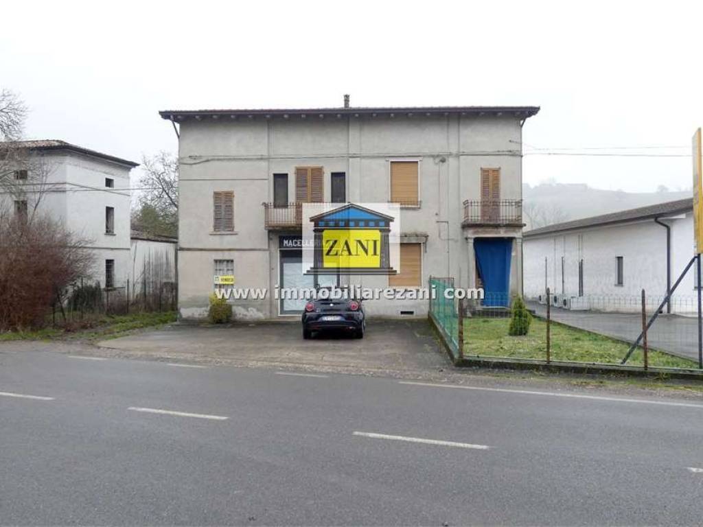 Palazzo / stabile a Vernasca in Via Bacedasco Basso, 2 - Foto 2
