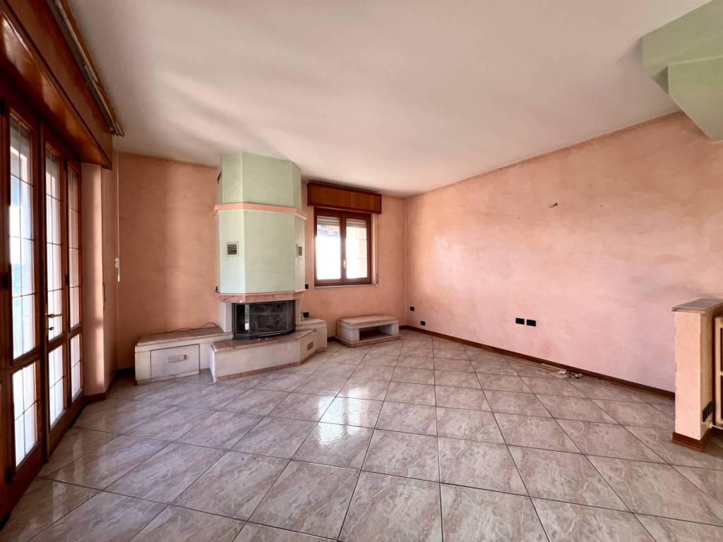 Appartamento a Gandino in Via Monte Farno - Foto 4