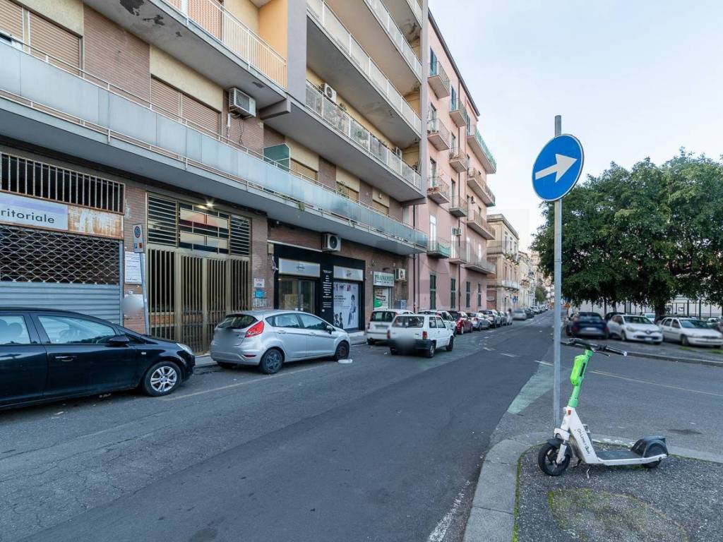Appartamento a Catania in Piazza Vincenzo Lanza, 3 - Foto 2