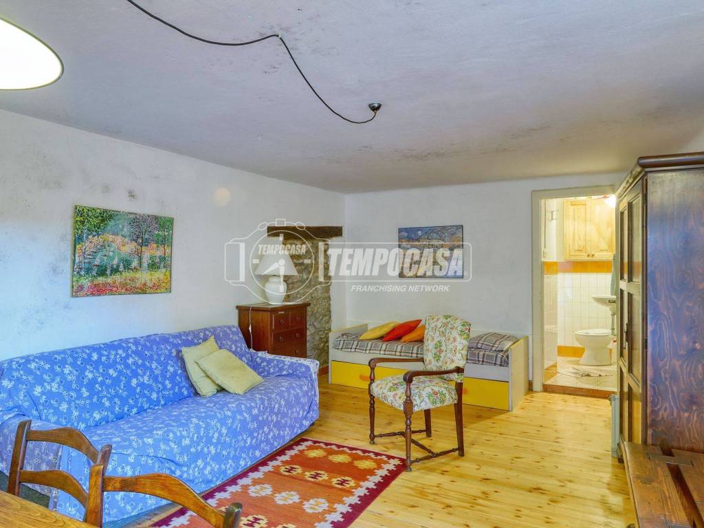 Appartamento a Valganna in Via Giuseppe Garibaldi - Foto 3