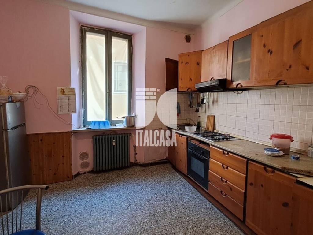 Appartamento a Mantova in via Cappello, 10 - Foto 2