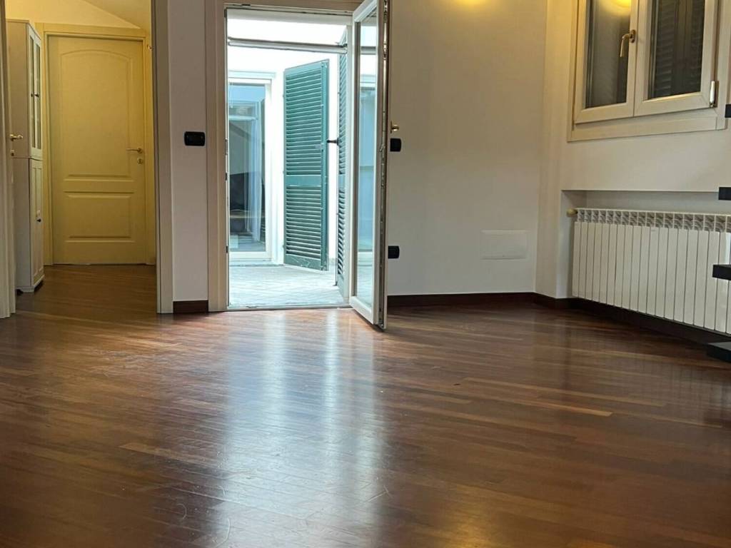 Appartamento a Como in Via Borsieri, 20 - Foto 2