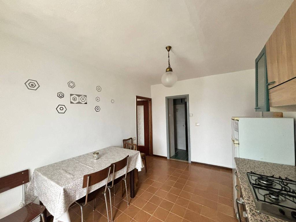 Appartamento a Canelli in Corso della Libertà - Foto 4