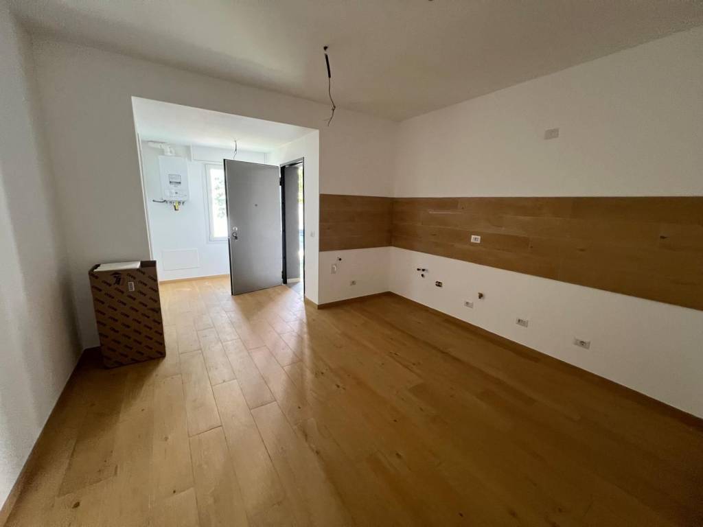 Appartamento a Saronno in Via Padre Luigi Sampietro - Foto 3