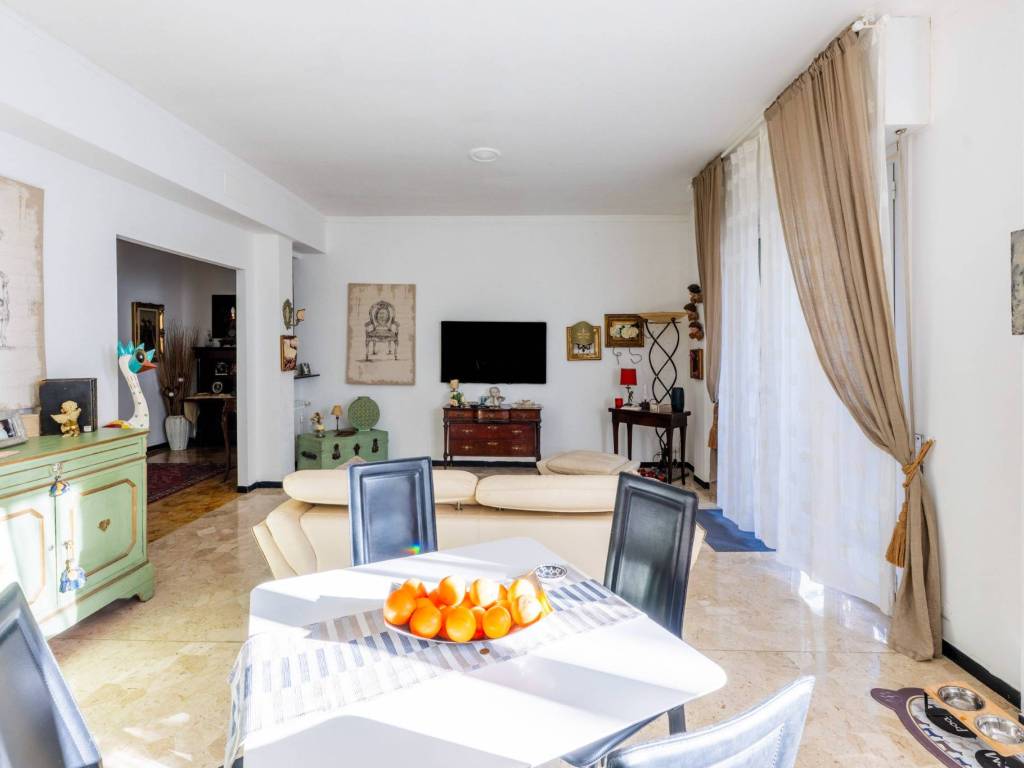 Appartamento a Genova in Via Nicola Fabrizi, 17 - Foto 2