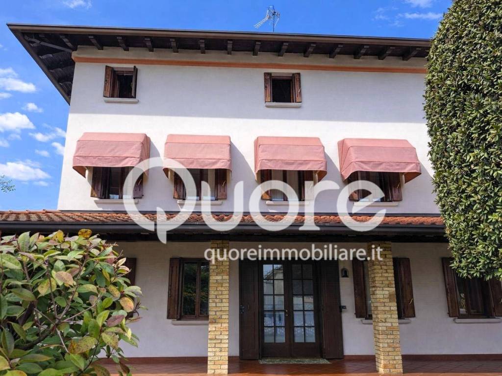 Villa a Azzano decimo in viale rimembranze, 46 - Foto 2