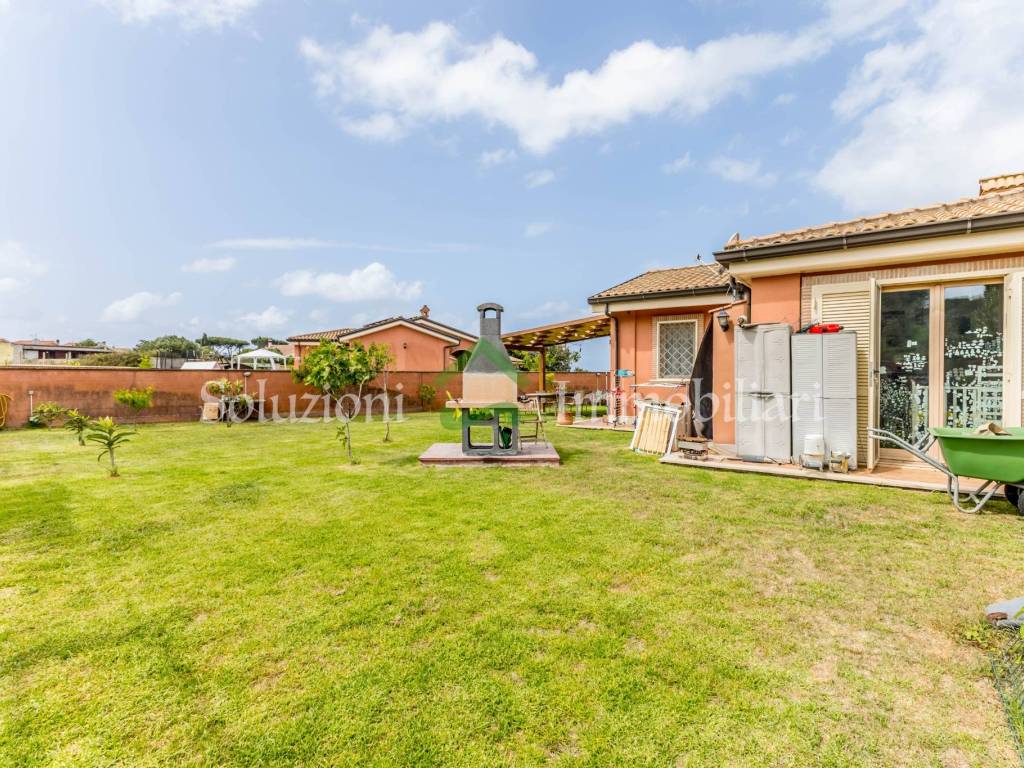 Villa a Ardea in Via Tanaro, 55 - Foto 2