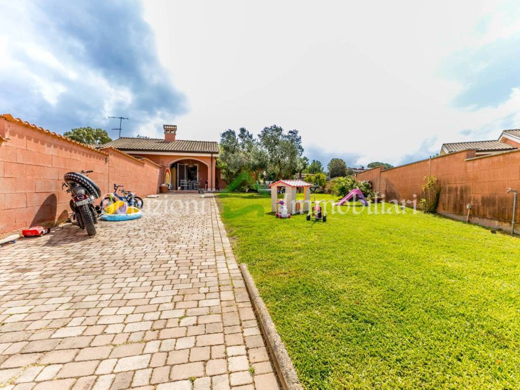 Villa a Ardea in Via Tanaro, 55 - Foto 4