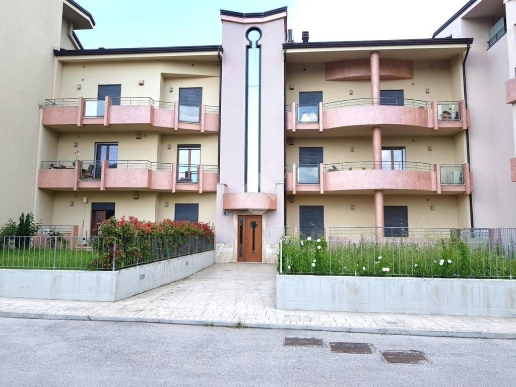 Appartamento a Airola in VIA LAVATOIO - Foto 4