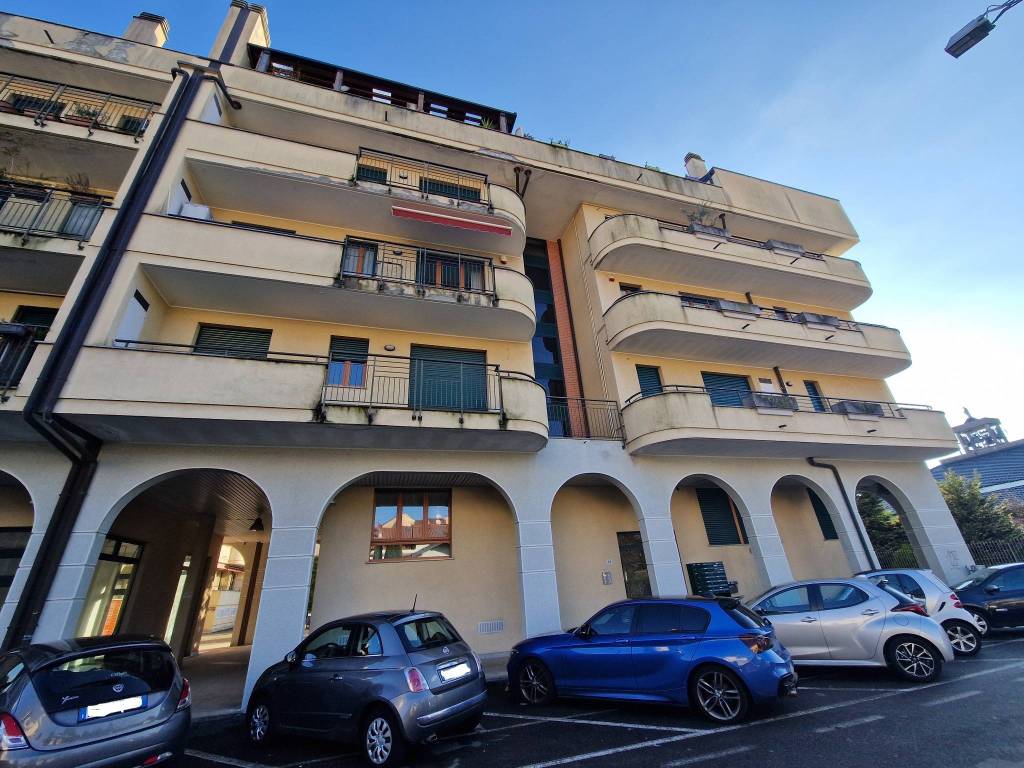 Appartamento a Cardano al campo - Foto 2