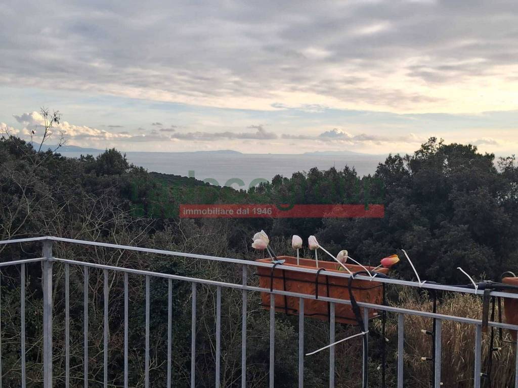 Villa a Livorno in Via di Quercianella, 411 - Foto 3