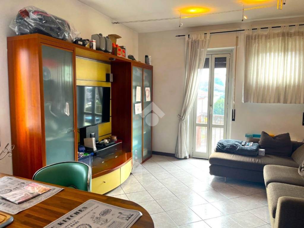 Appartamento a Albizzate in Via cristoforo colombo, 46 - Foto 3
