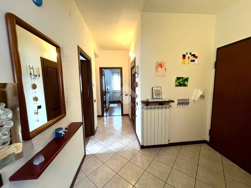 Appartamento a Albizzate in Via cristoforo colombo, 46 - Foto 5