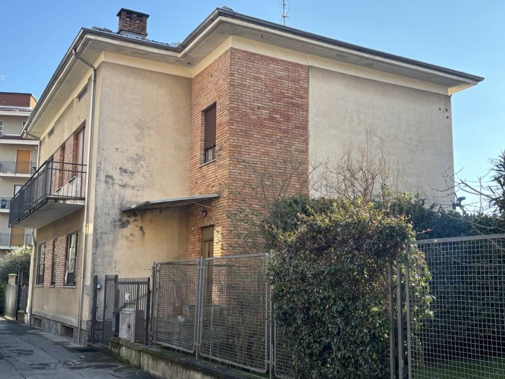 Villa a Ivrea in Via Ruffini 16 - Foto 2