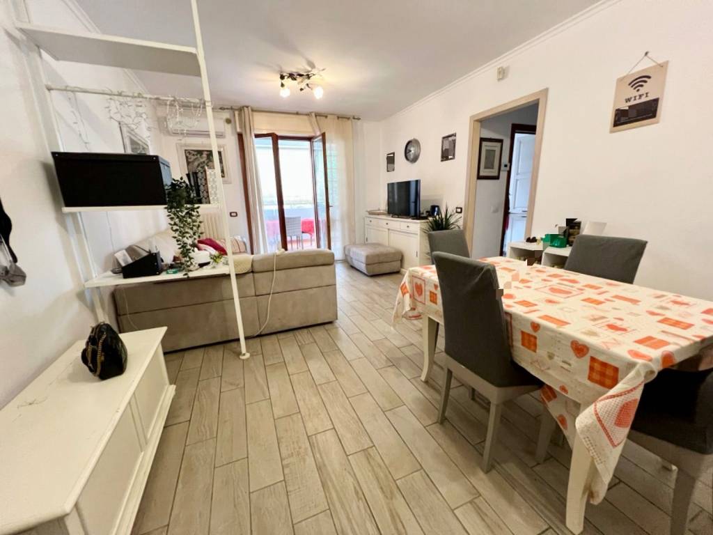 Appartamento a Fiumicino in Via Monte Cauriol - Foto 2