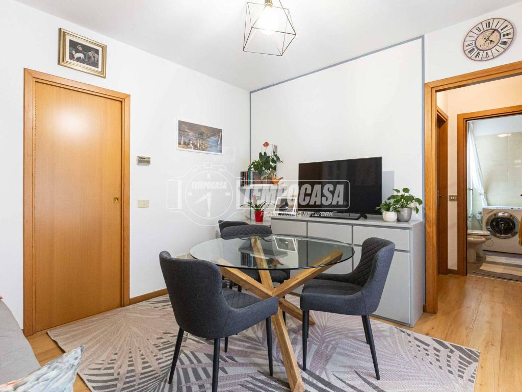 Appartamento a Alzate brianza in Via P. Giovio 252 - Foto 2