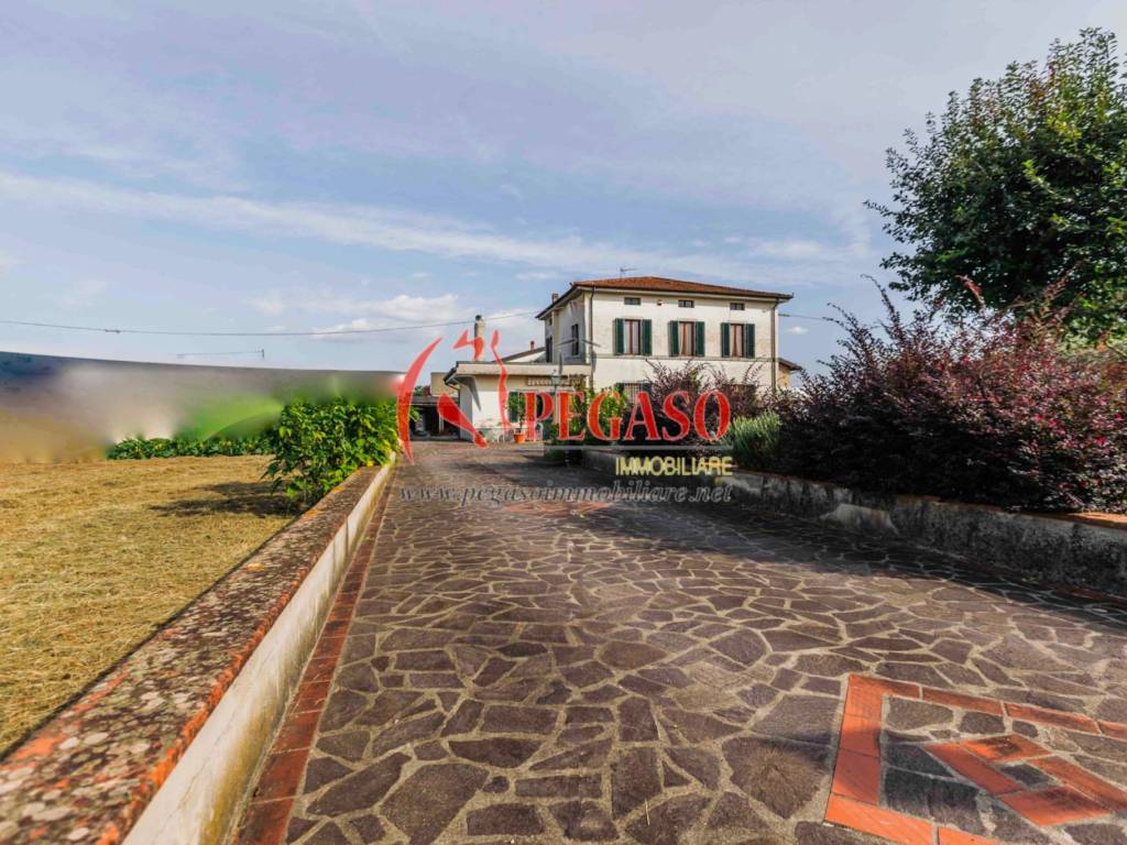 Villa a Pescia in Via Manselina - Foto 2