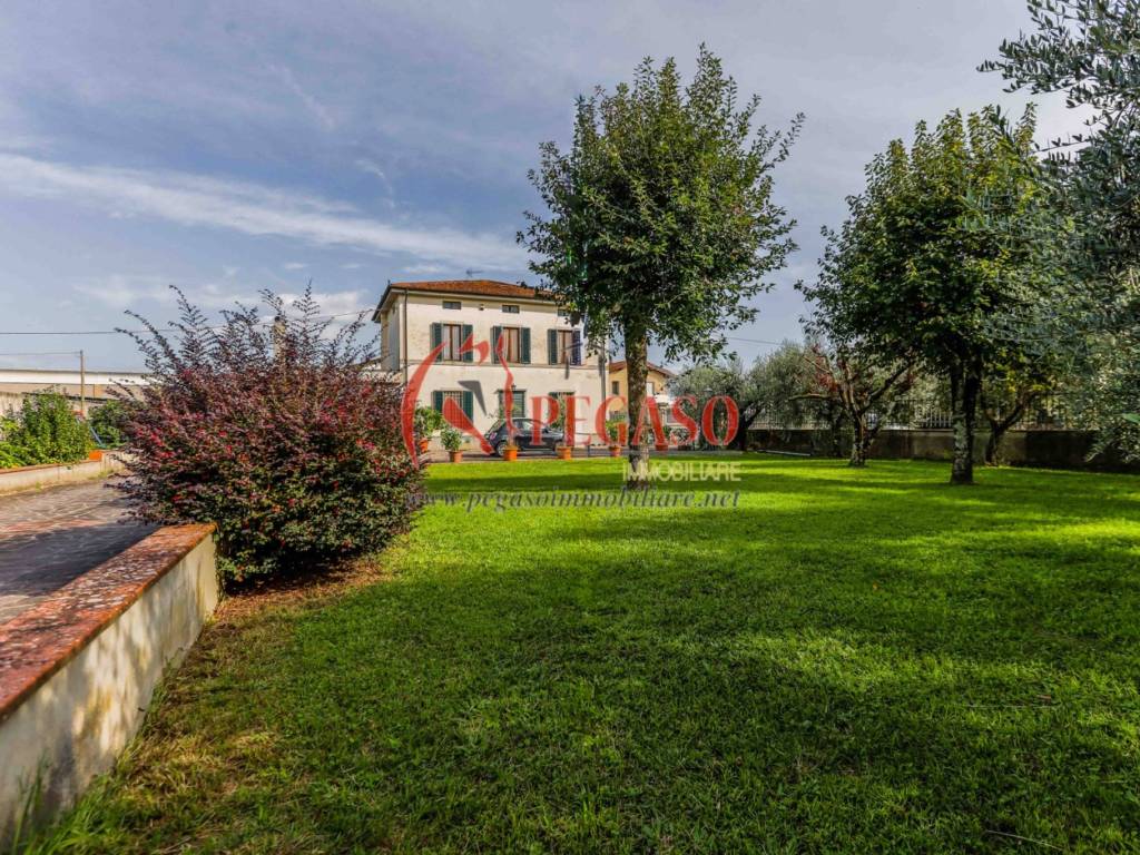 Villa a Pescia in Via Manselina - Foto 3