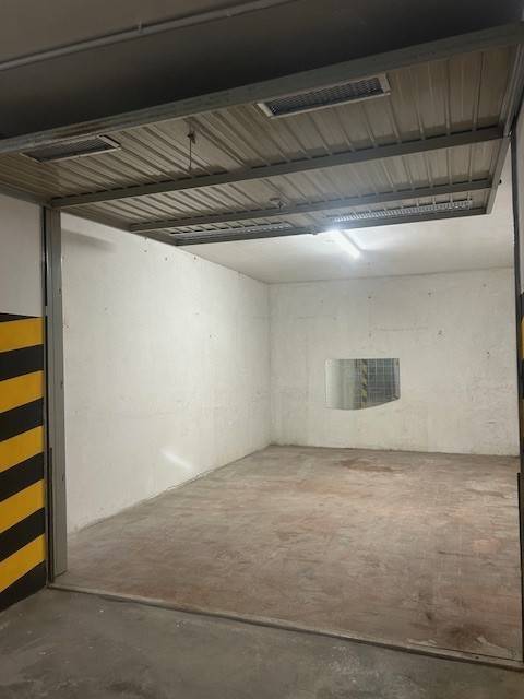 Box / garage a Borghetto santo spirito in Piazza Repubblica dell'Ossola, 2 - Foto 3