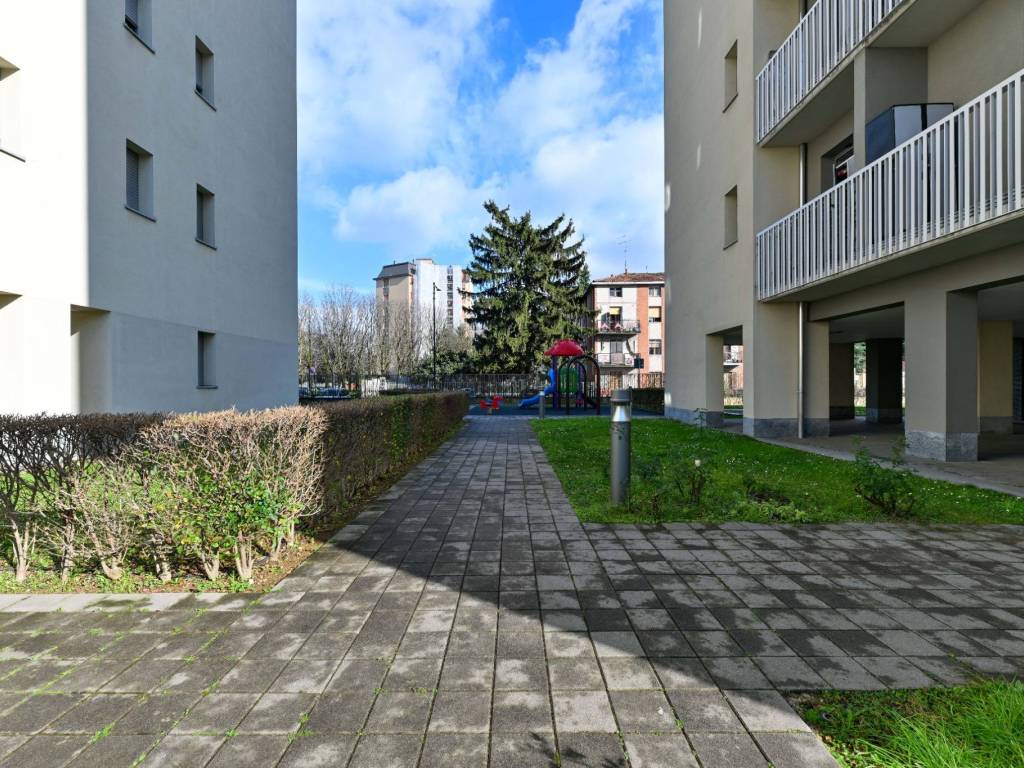 Appartamento a Cinisello balsamo in Via Raffaele Giovagnoli - Foto 2