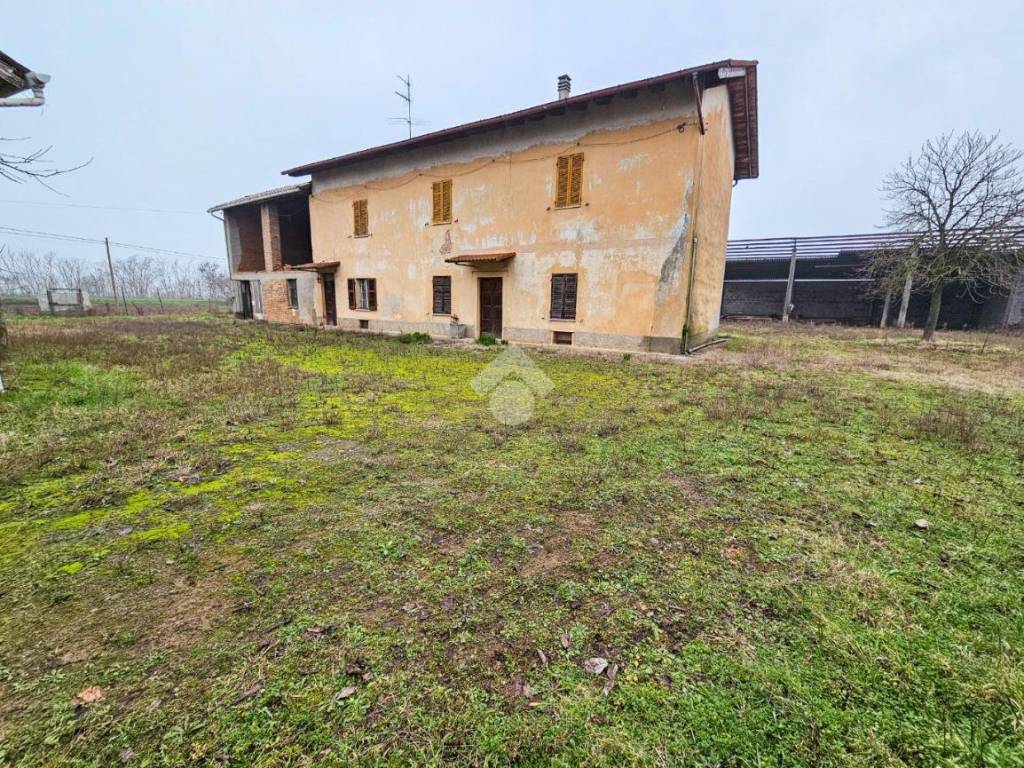 Casa indipendente a Bosco marengo in Strada statale 35 bis dei Giovi, 97 - Foto 2