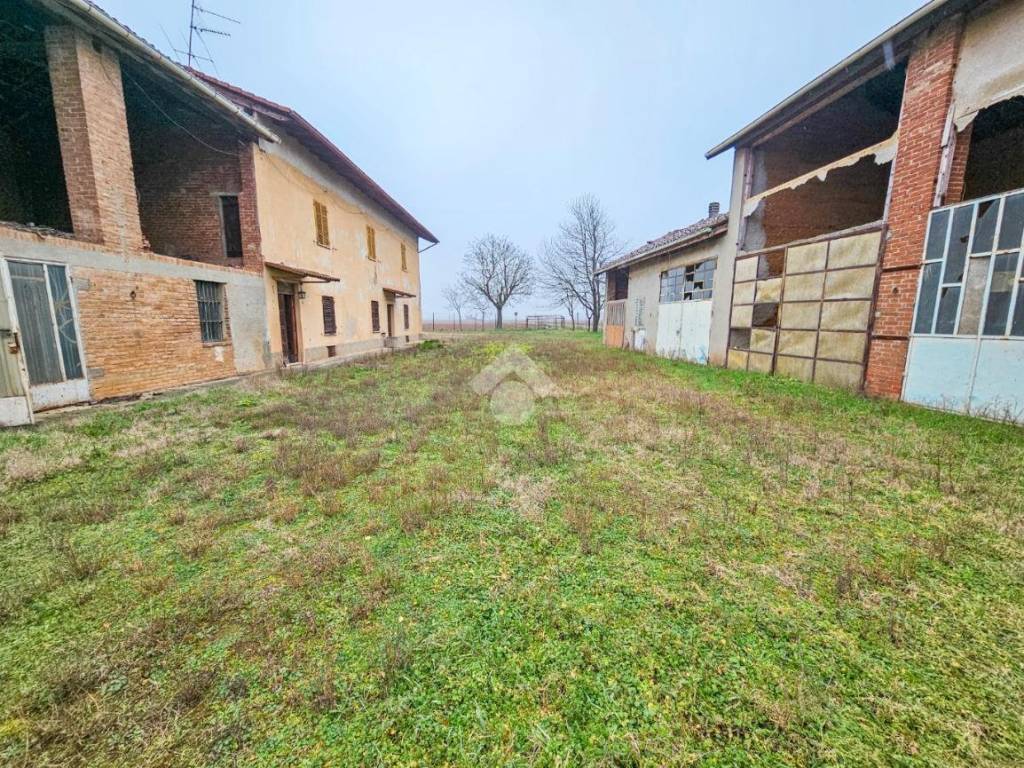 Casa indipendente a Bosco marengo in Strada statale 35 bis dei Giovi, 97 - Foto 4