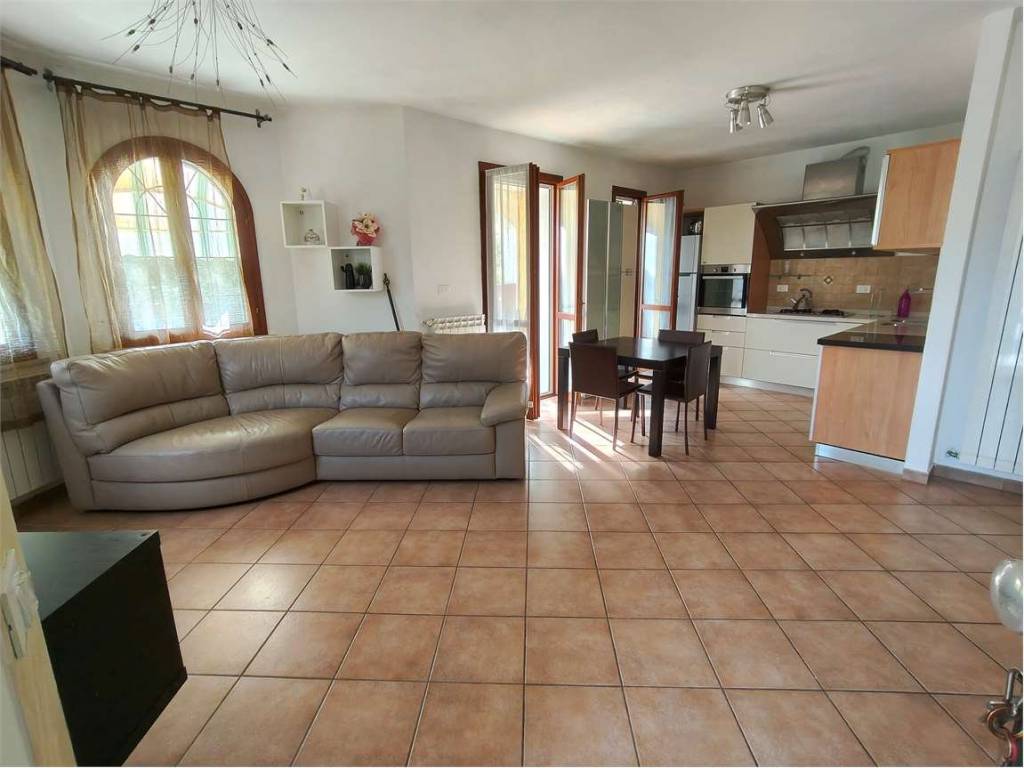 Casa indipendente a Luni in via dogana - Foto 5