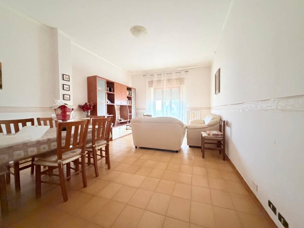 Appartamento a Anzio in Via di Colle Cocchino - Foto 5