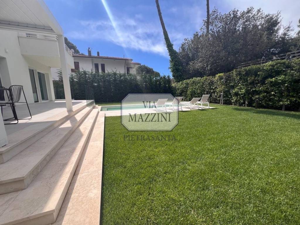 Villa a Pietrasanta in Via Cristoforo colombo, - Foto 4