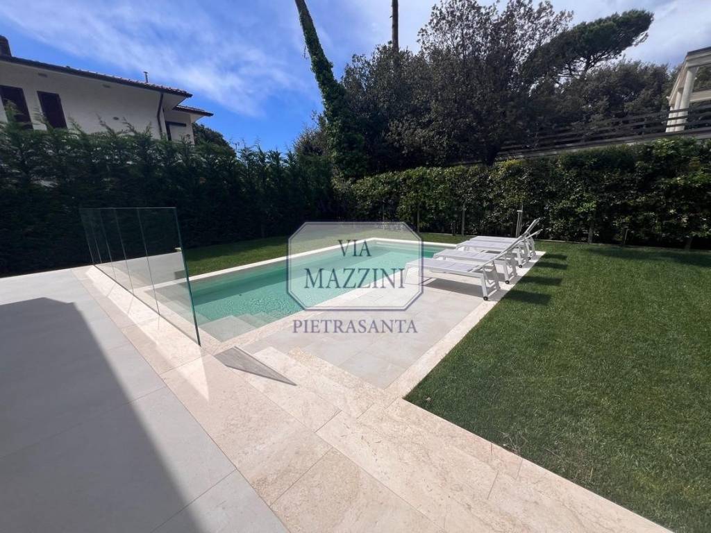 Villa a Pietrasanta in Via Cristoforo colombo, - Foto 5