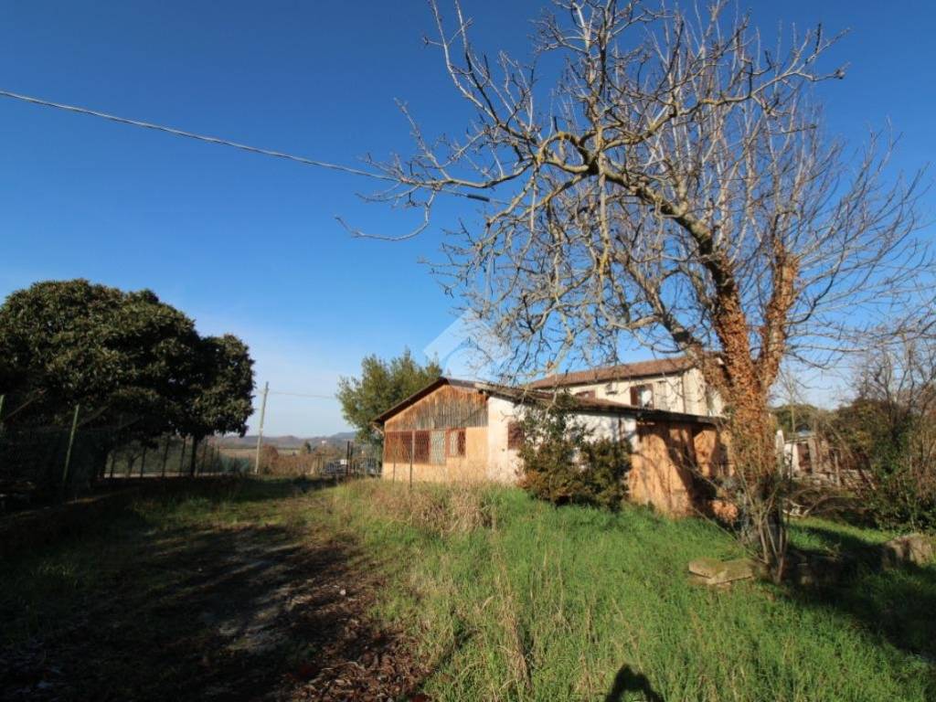 Casa indipendente a Montopoli di sabina in VIA TERNANA - Foto 2
