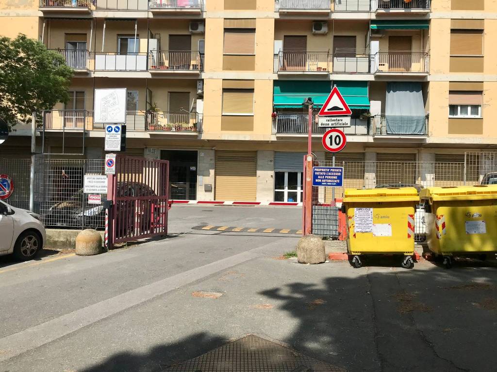 Box / garage a Genova in Via Borzoli - Foto 4