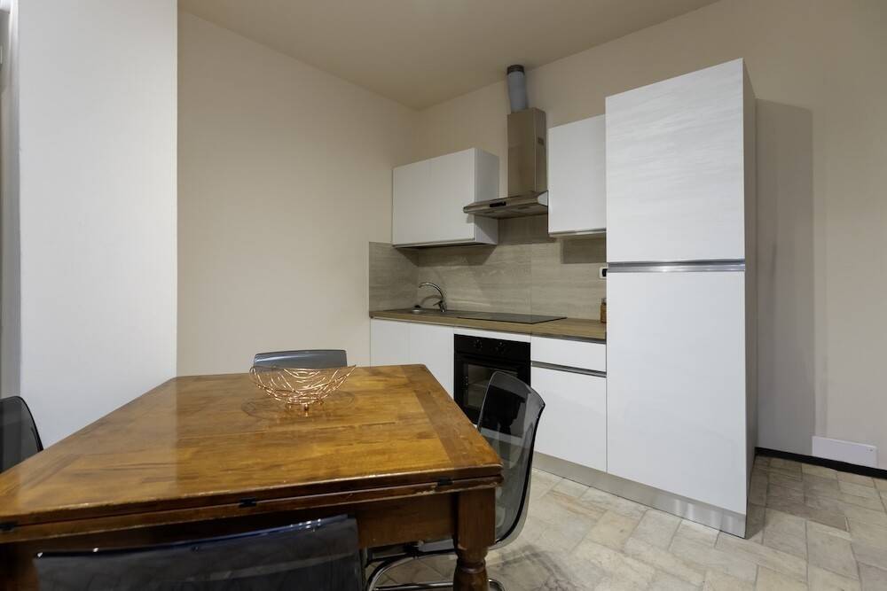 Appartamento a Pietrasanta in Via Vincenzo Santini, 27 - Foto 2