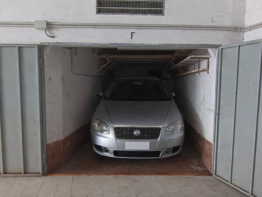 Box / garage a Genova in Via Stefano Tubino - Foto 2
