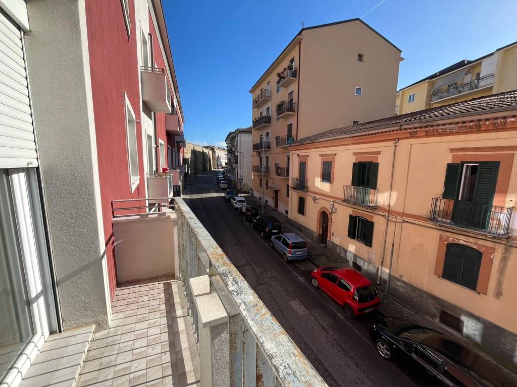 Appartamento a Benevento in Via Torre della Catena - Foto 2