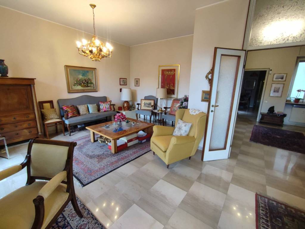 Appartamento a Gallarate in Via Luigi Borghi, 7 - Foto 2