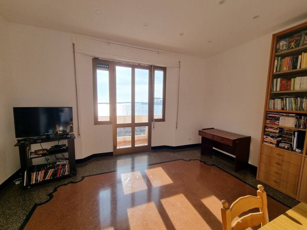 Appartamento a Genova in Piazza Lido di Pegli - Foto 2