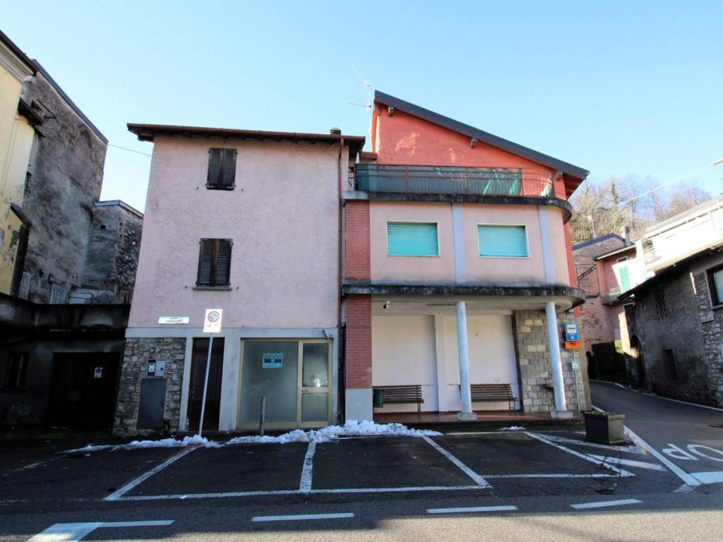 Casa indipendente a Alta valle intelvi in Via morelli , 1 - Foto 2