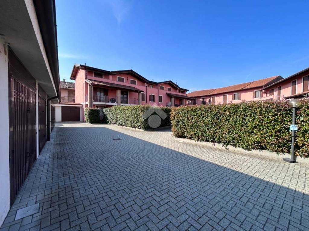 Appartamento a Tronzano vercellese in Corso Vittorio Emanuele II, 7 - Foto 2