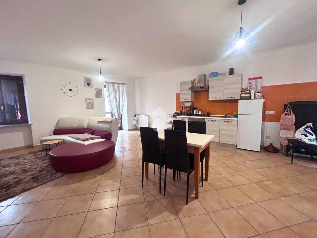 Appartamento a Tronzano vercellese in Corso Vittorio Emanuele II, 7 - Foto 4