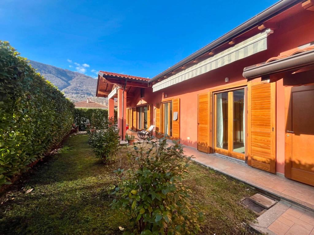 Villa a Omegna in Via Granerolo, 20 - Foto 2
