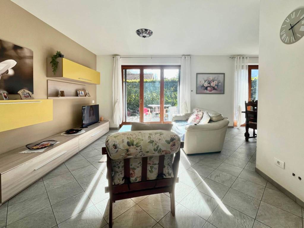 Villa a Omegna in Via Granerolo, 20 - Foto 4