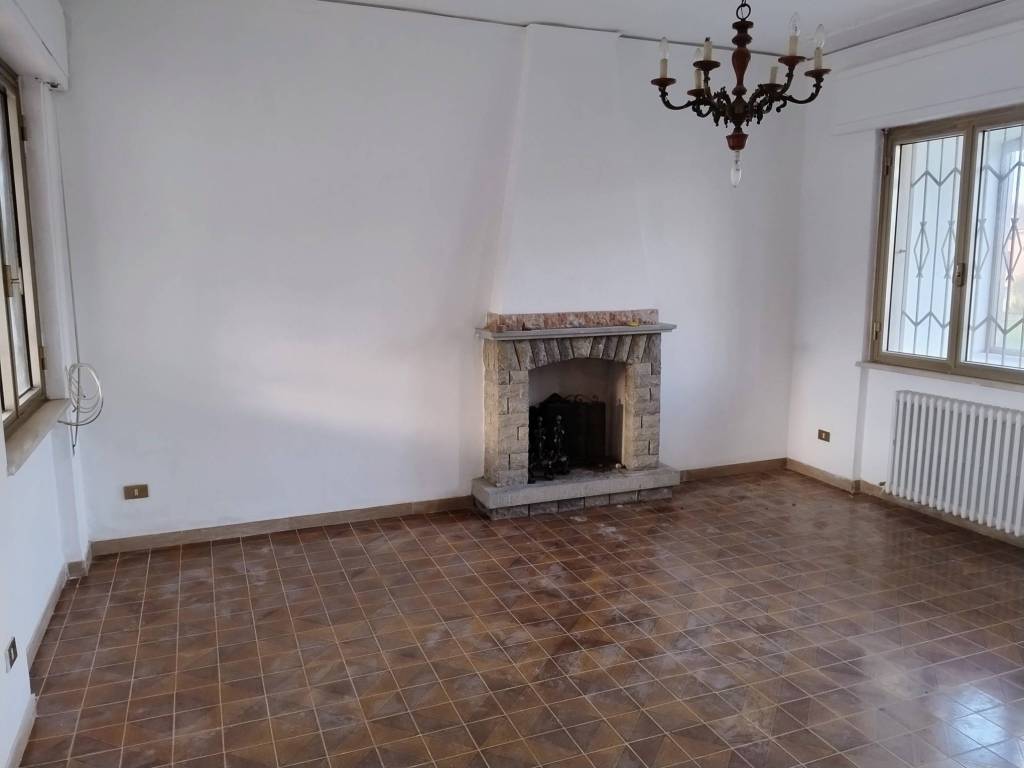 Villa a Capannori in Via Giuseppe Giusti - Foto 4