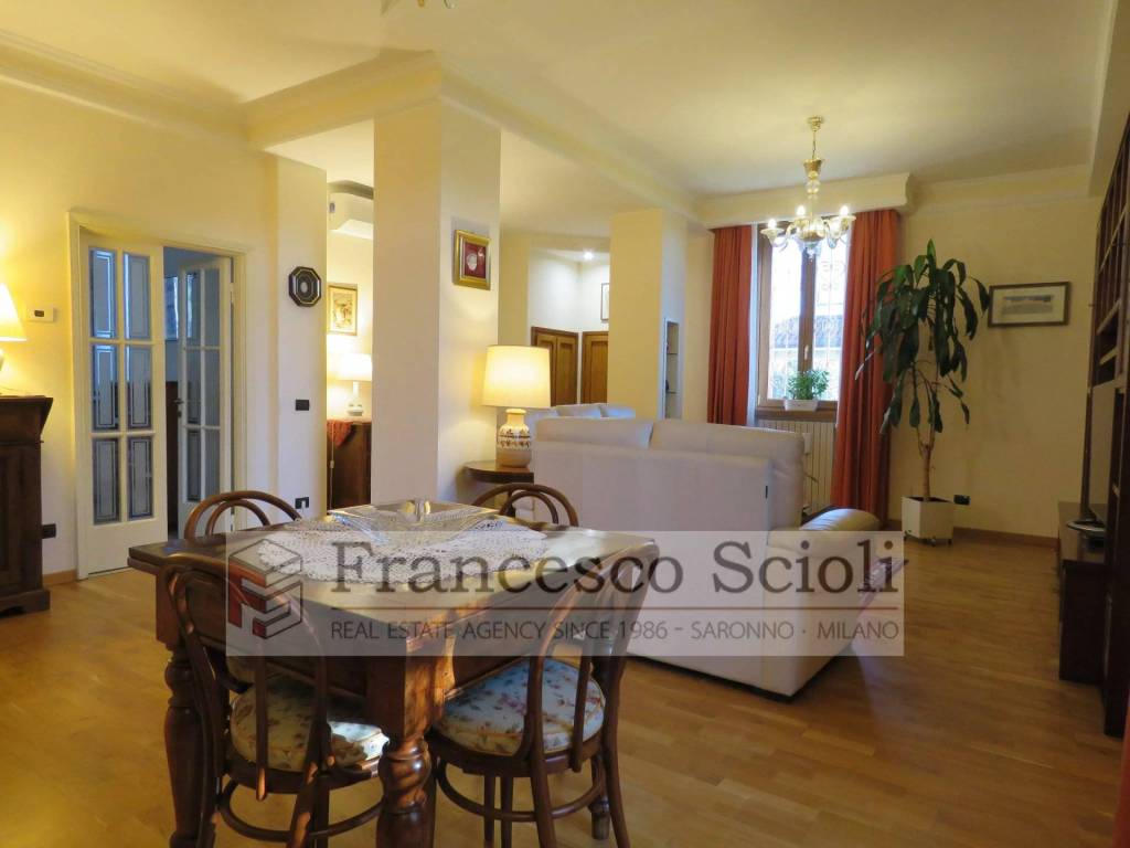 Villa a Saronno in Via Varese, 48 - Foto 4