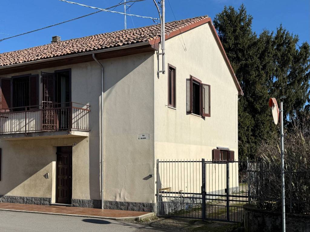 Villa a Cornale e bastida in Via Meardi - Foto 2