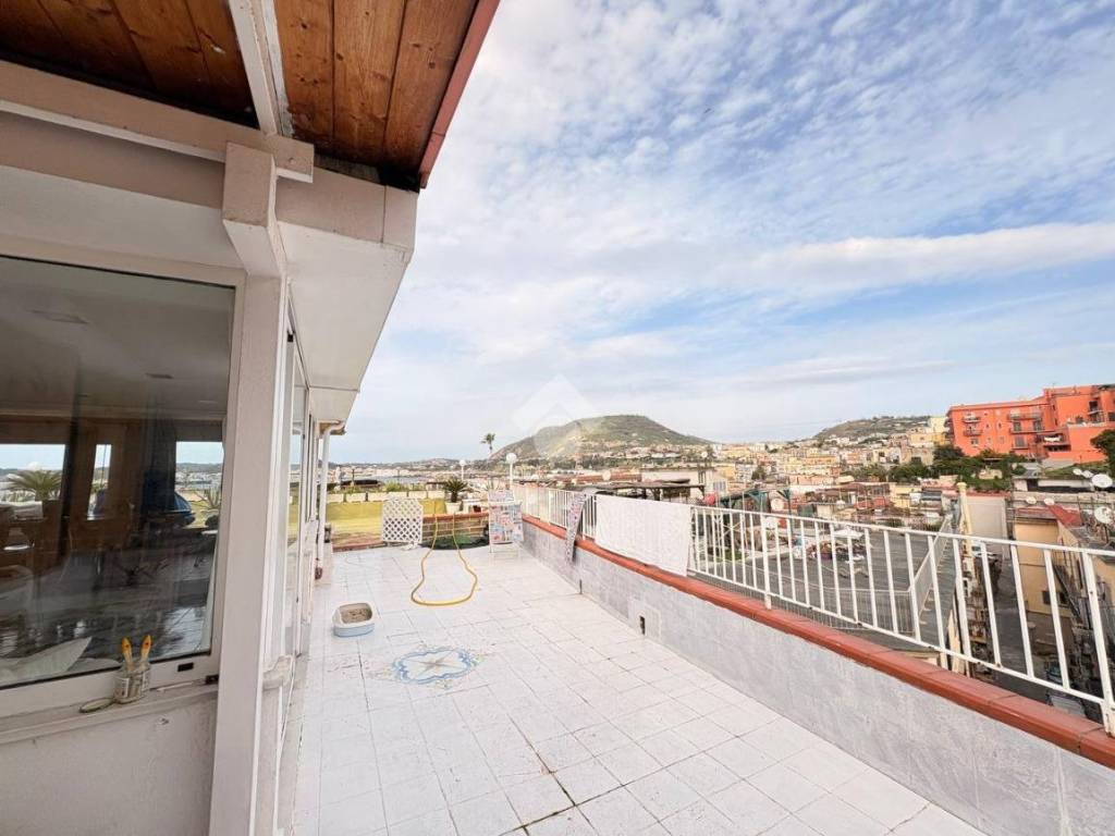 Appartamento a Pozzuoli in Corso della Repubblica - Foto 2