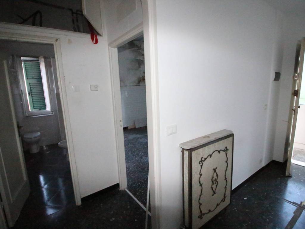 Appartamento a Genova in Via Borzoli - Foto 2