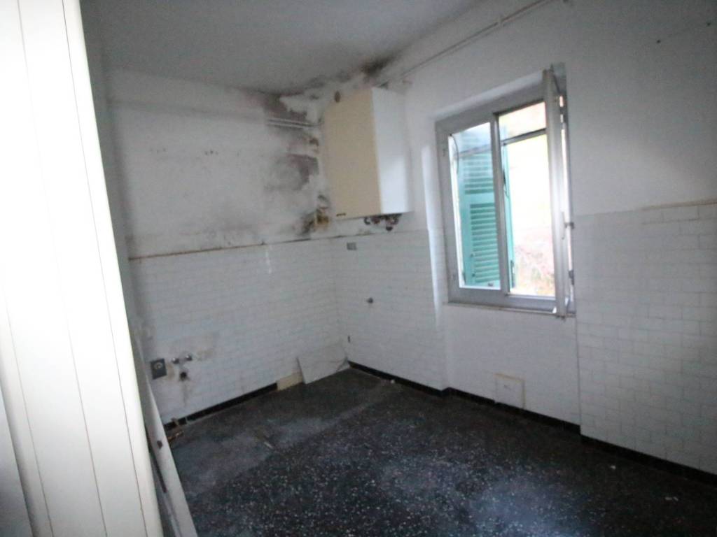 Appartamento a Genova in Via Borzoli - Foto 4