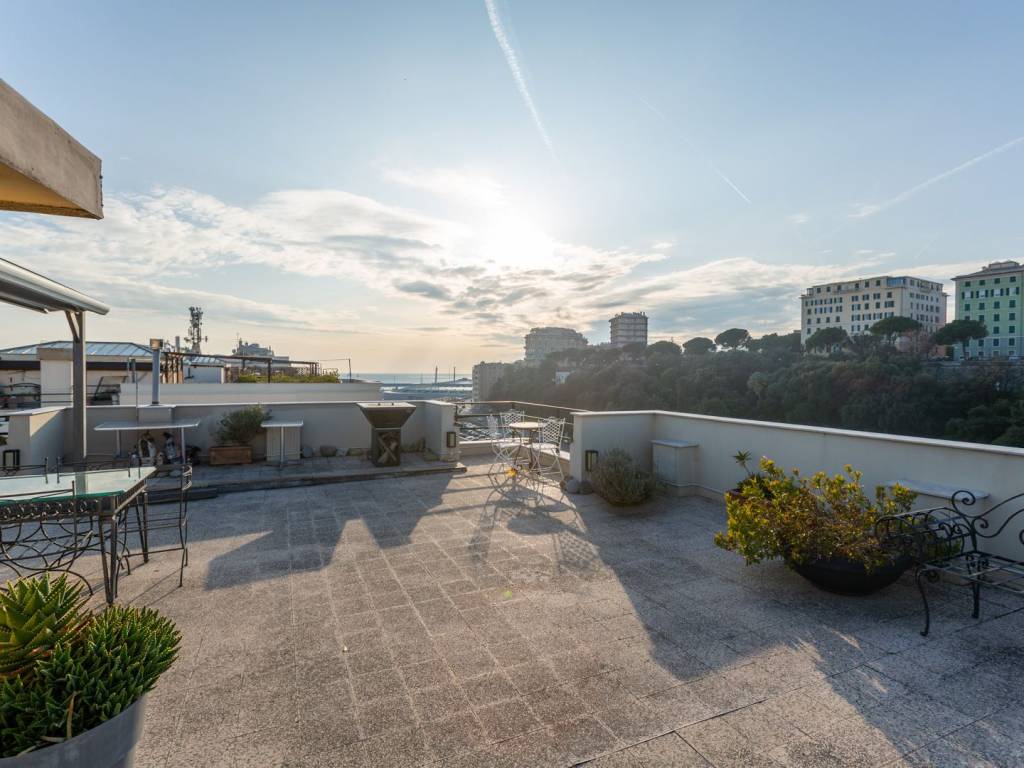Appartamento a Genova in Viale delle Brigate Partigiane, 6 - Foto 2