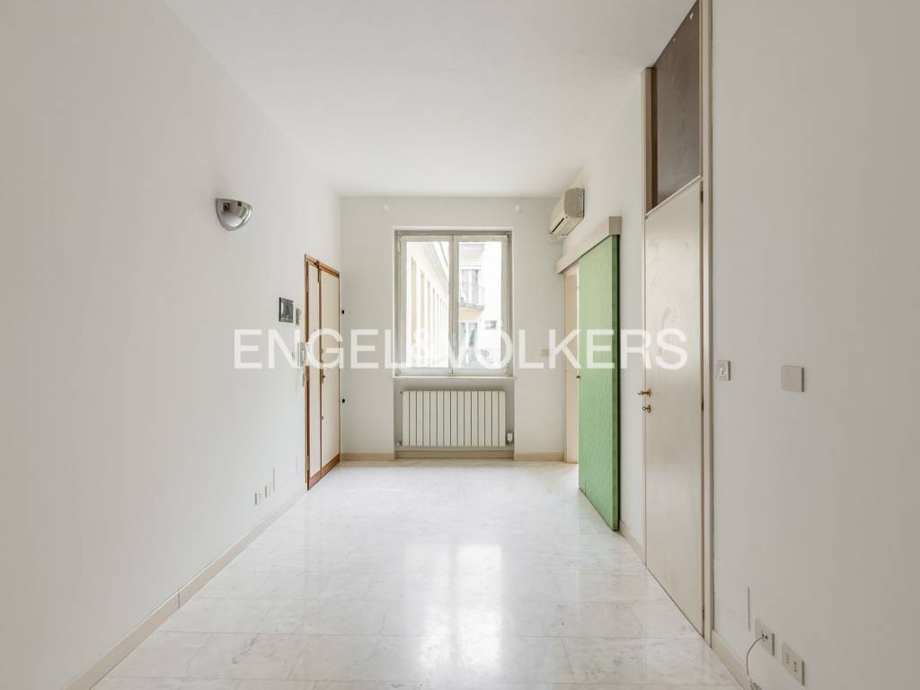 Appartamento a Bologna in Galleria Camillo Benso di Cavour, 4 - Foto 2